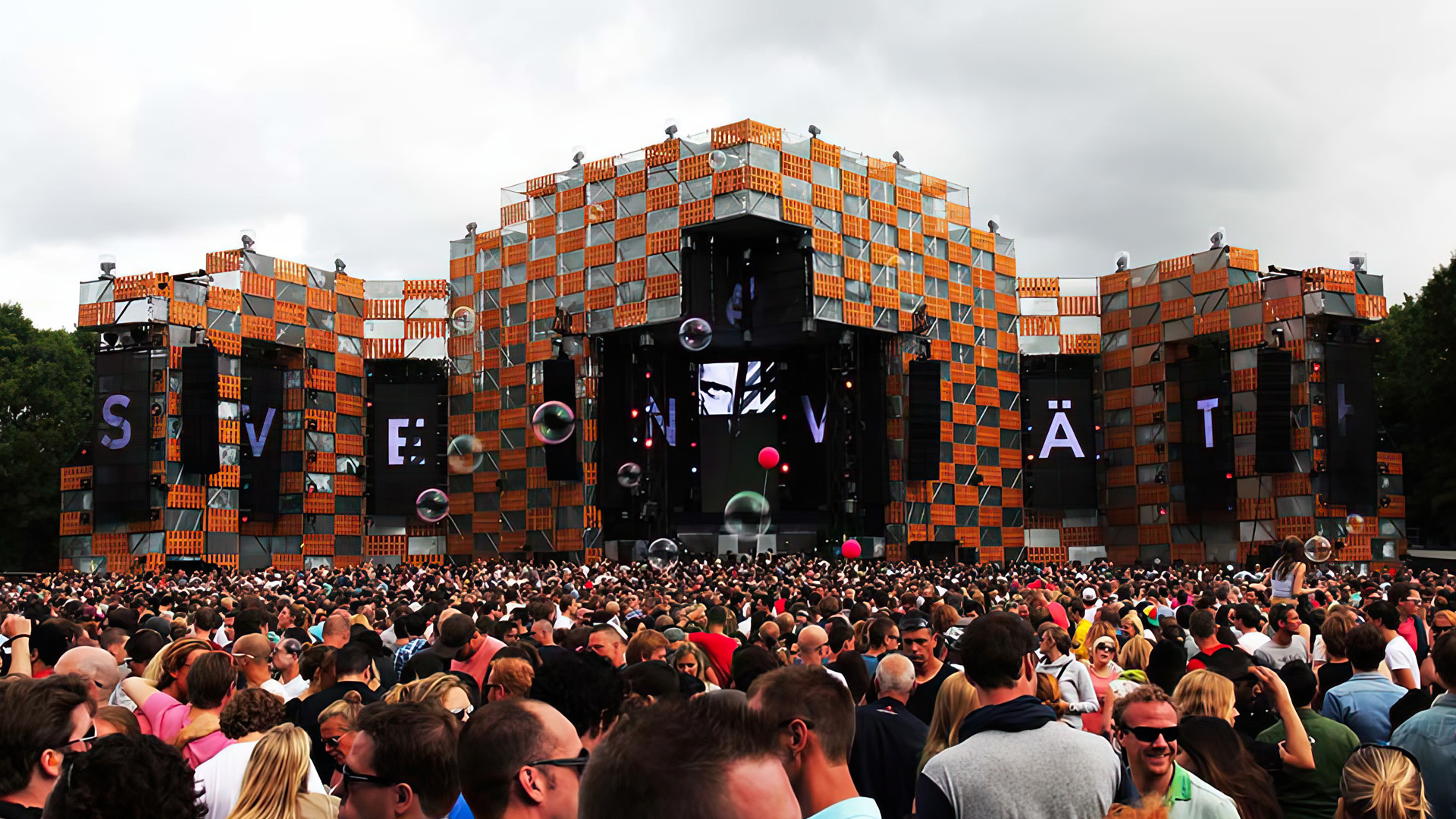 AWAKENINGS FESTIVAL – AREA V – SVEN VÄTH – 2013